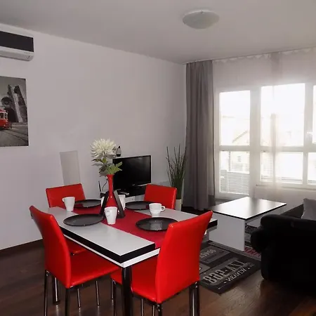 Infinity Apartment *