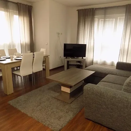 Infinity Apartment *